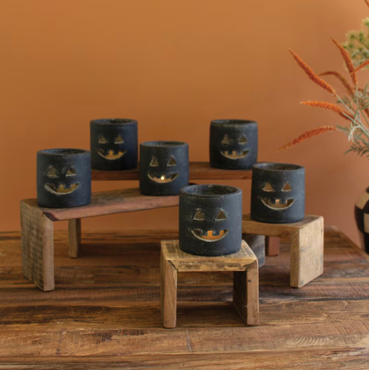 Short Black Clay Jack-O-Lantern