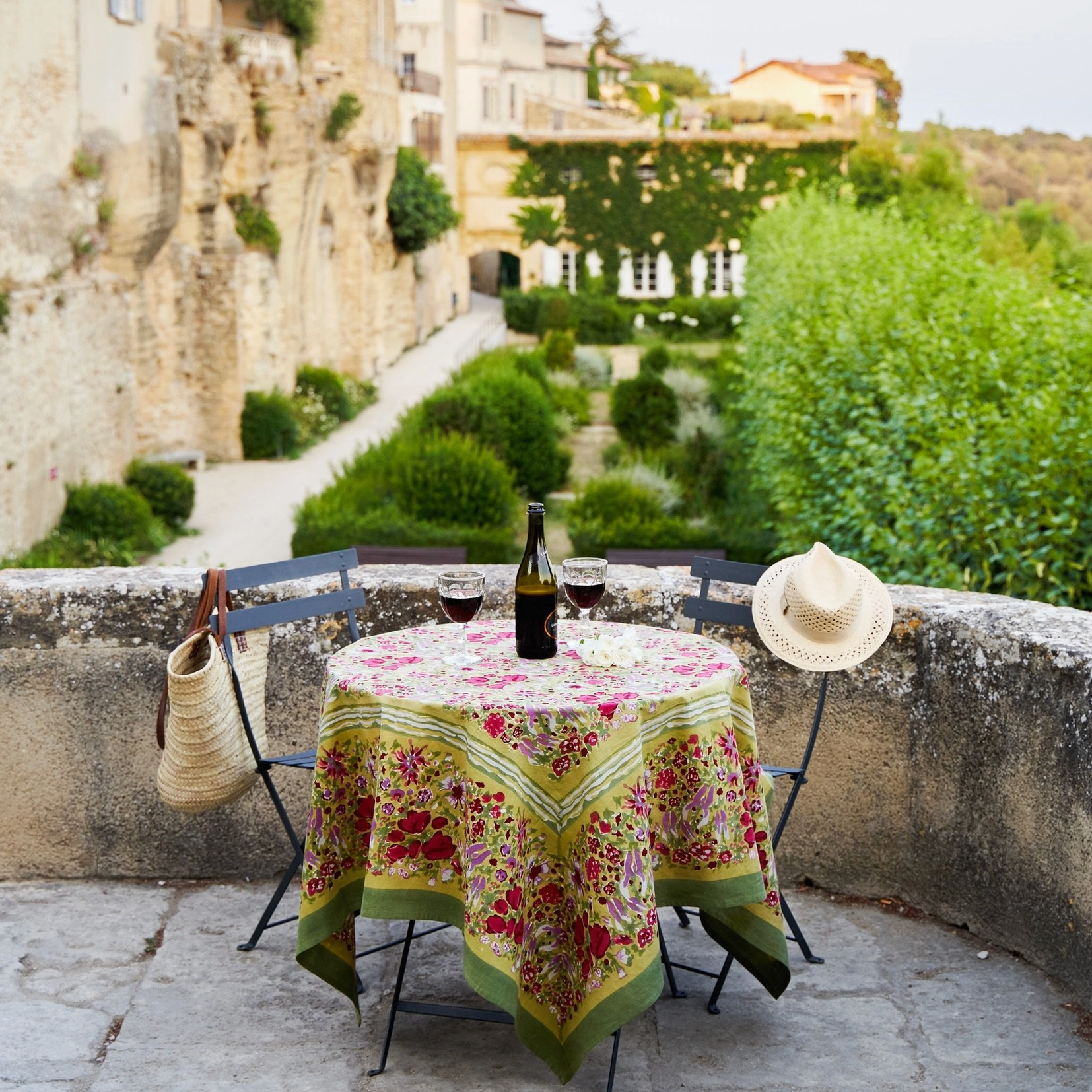 Jardin Red & Green French Tablecloth