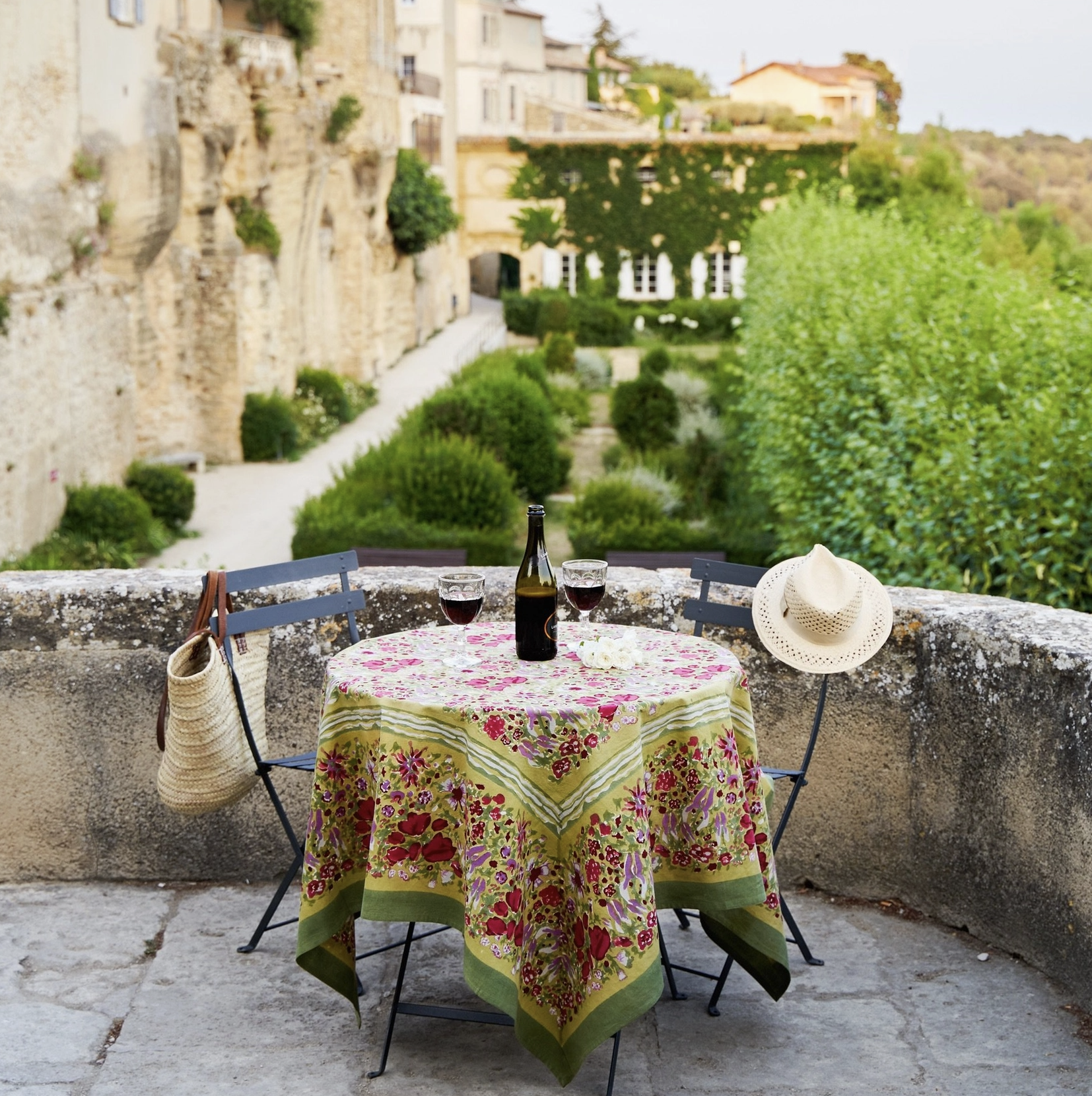 Jardin Red & Green French Tablecloth