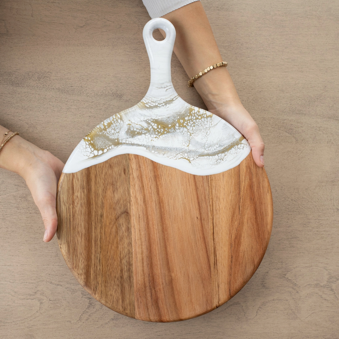 Resin cheese Charcuterie Board 12" Round w/handle