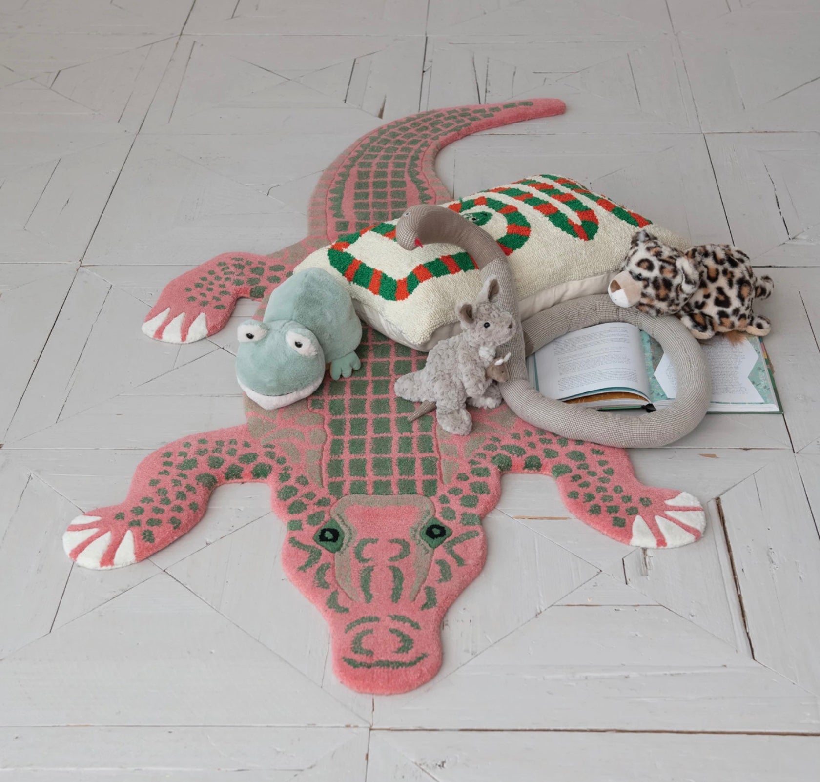 Wool Tufted Crocodile Shaped Rug