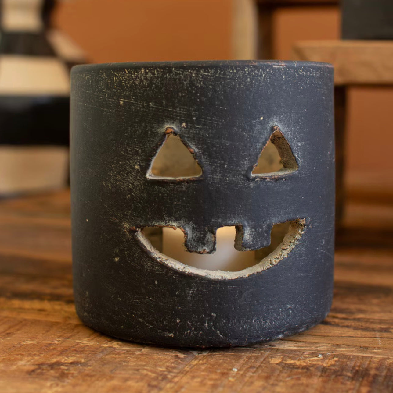 Short Black Clay Jack-O-Lantern